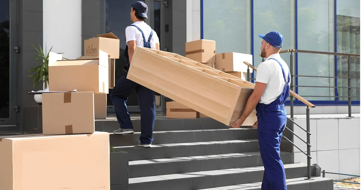 Expert team handling office and home moves